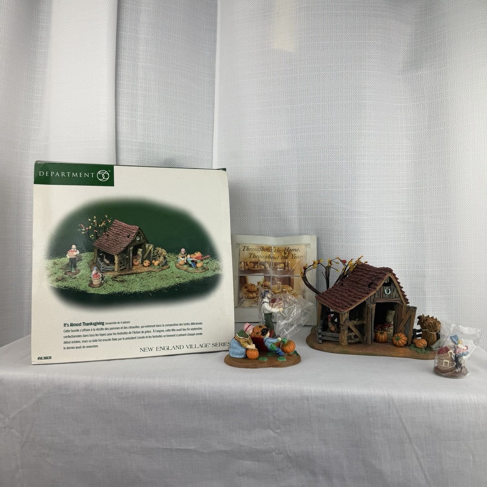 VTG 1999 Dept 56-56639 New England Village "It's Almost Thanksgiving" Set of 4